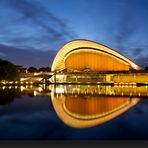  Schwangere Auster - Haus der Kultern in Berlin