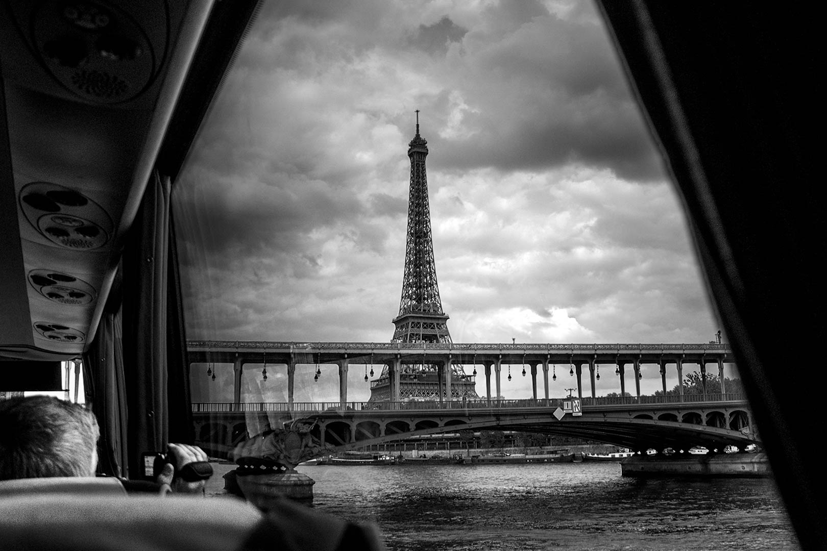 Schwarz-Weiß - Busreise Paris Eiffelturm