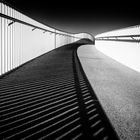 Schwarz-weiße Brücke
