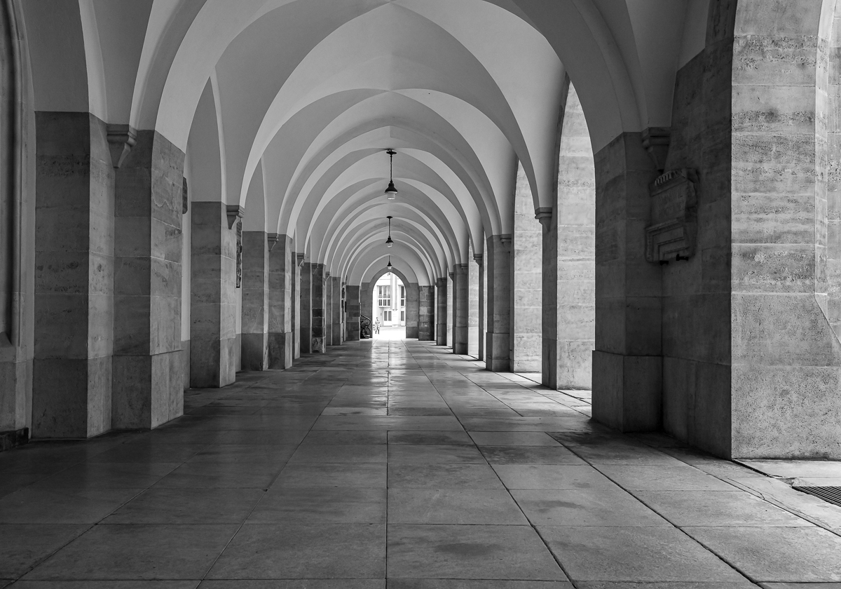 Schwarz-weißer Freitag-mein Beitrag Minoritenkirche in Wien