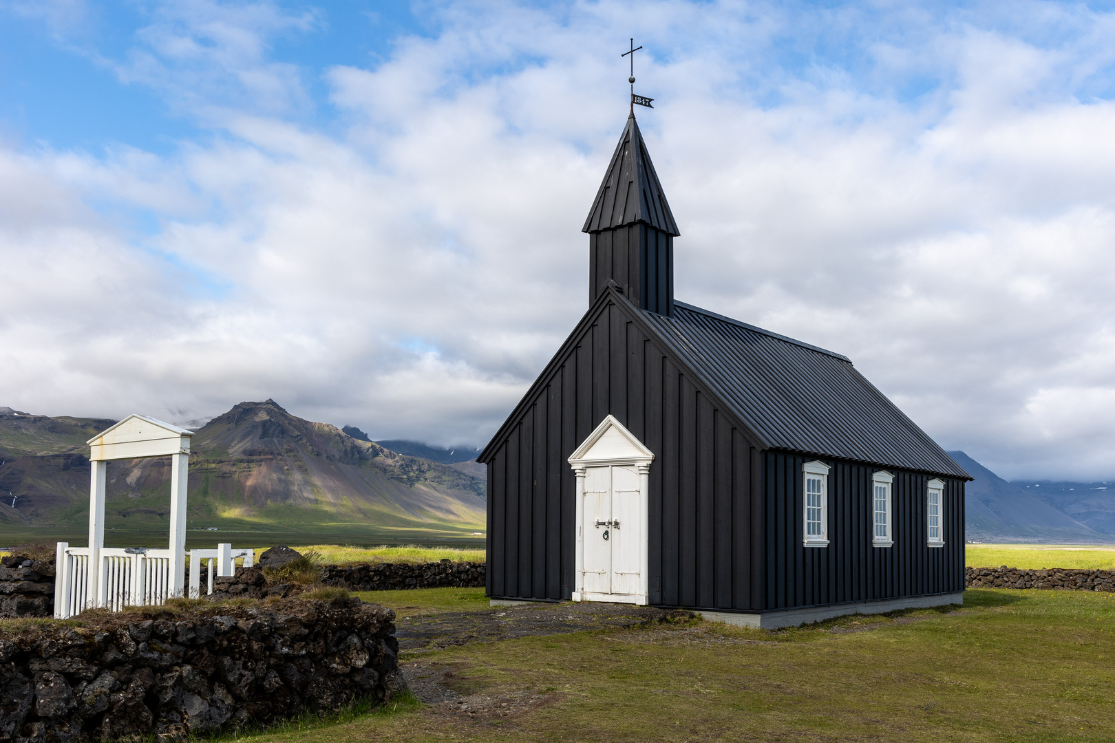 Schwarze Kirche von Búdir