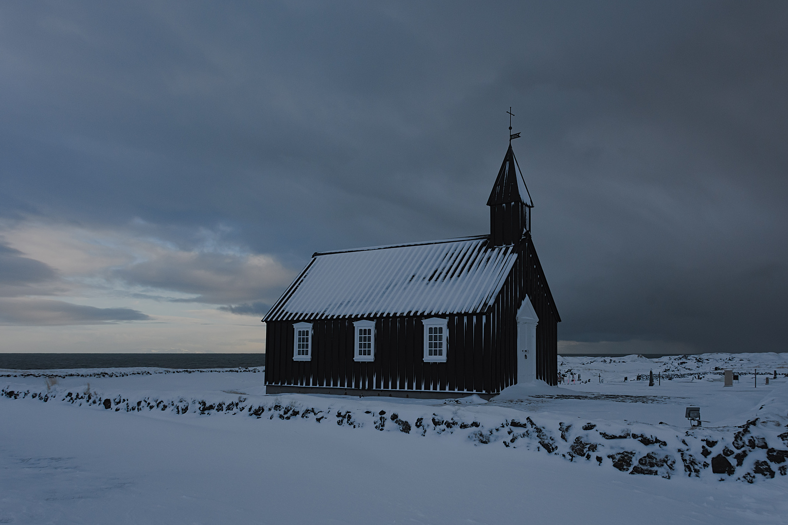 Schwarze Kirche von Búðir (Snæfellsnes Halbinsel)