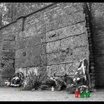 Schwarze Wand - Auschwitz