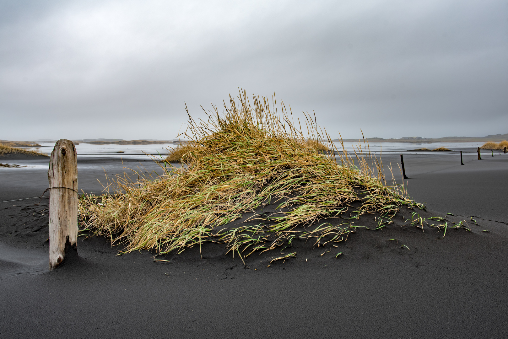 Schwarzer Strand