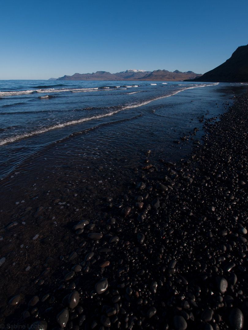 Schwarzer Strand