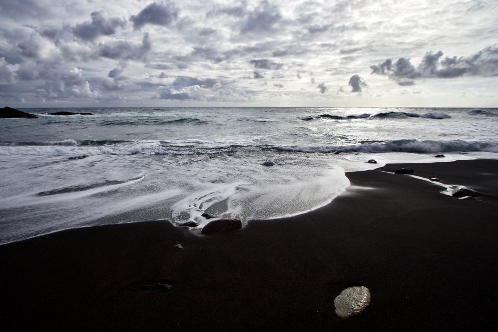 SCHWARZER STRAND  Foto Bild urlaub world wasser 