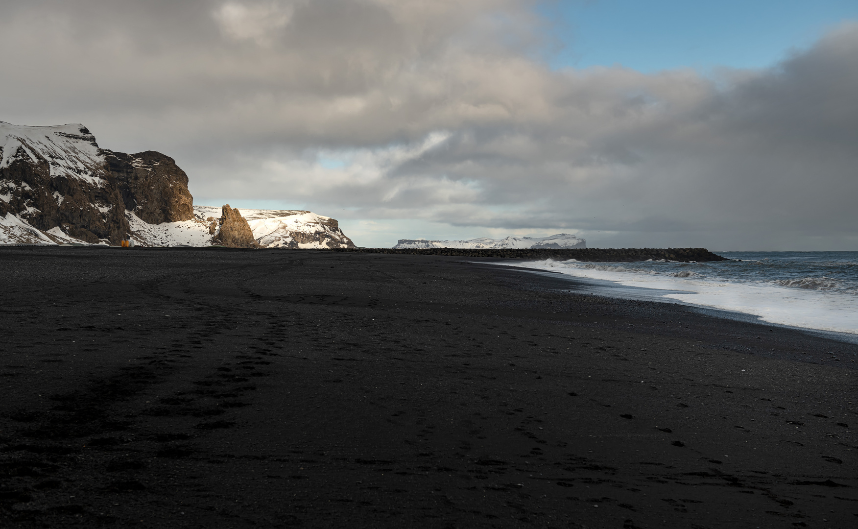 Schwarzer Strand