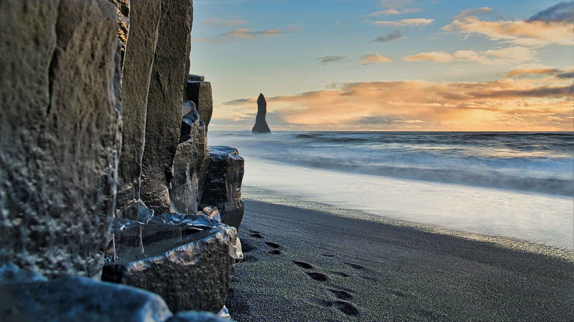 Schwarzer Strand Reynisfjara/Island