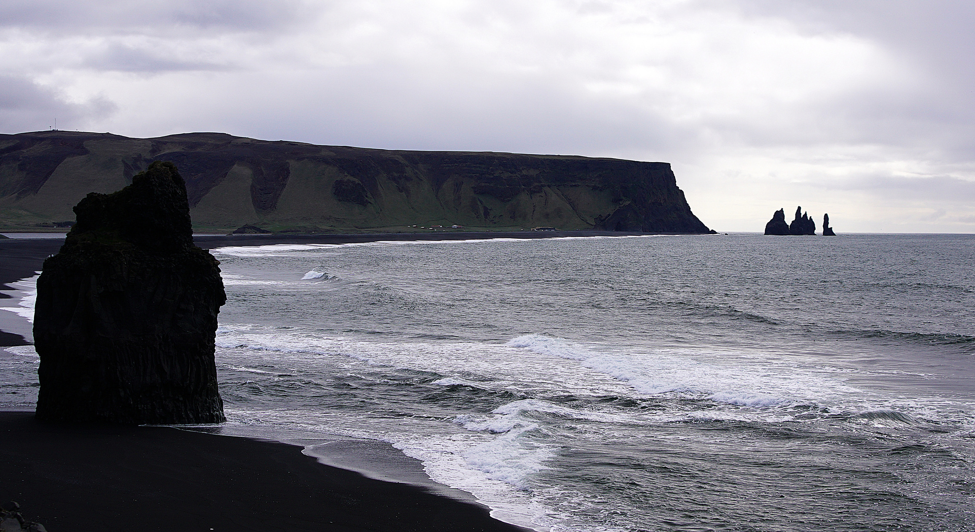 Schwarzer Strand und Trolls (Iceland)