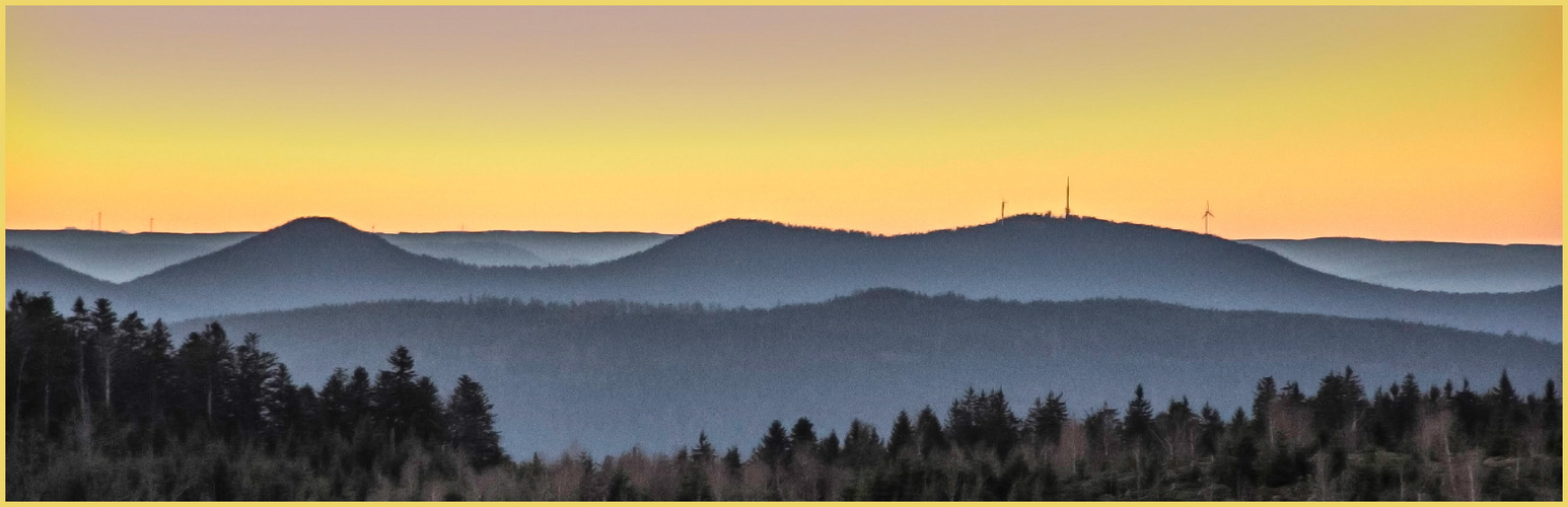 Schwarzwald-Höhen am Morgen