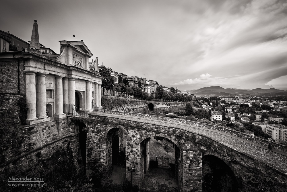 Schwarzweiss-Fotografie: Bergamo - Porta San Giacomo