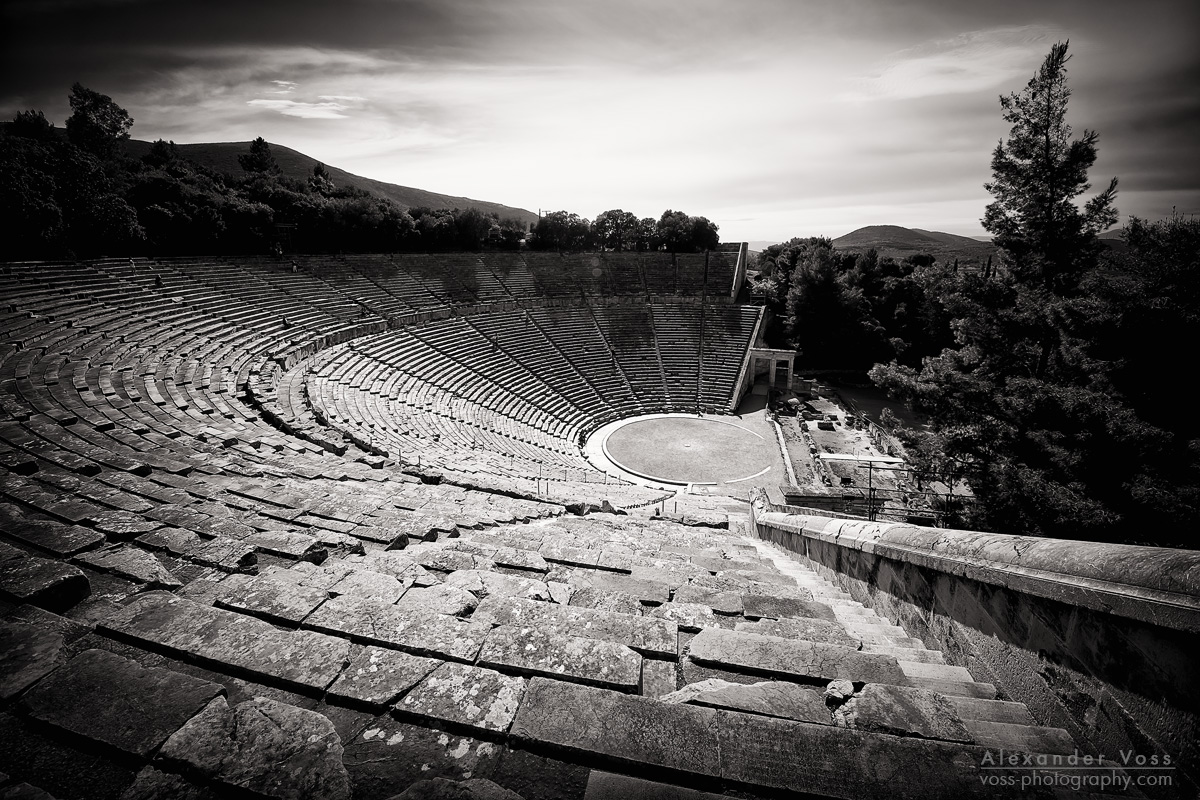 Schwarzweiss-Fotografie: Theater von Epidauros (Griechenland)