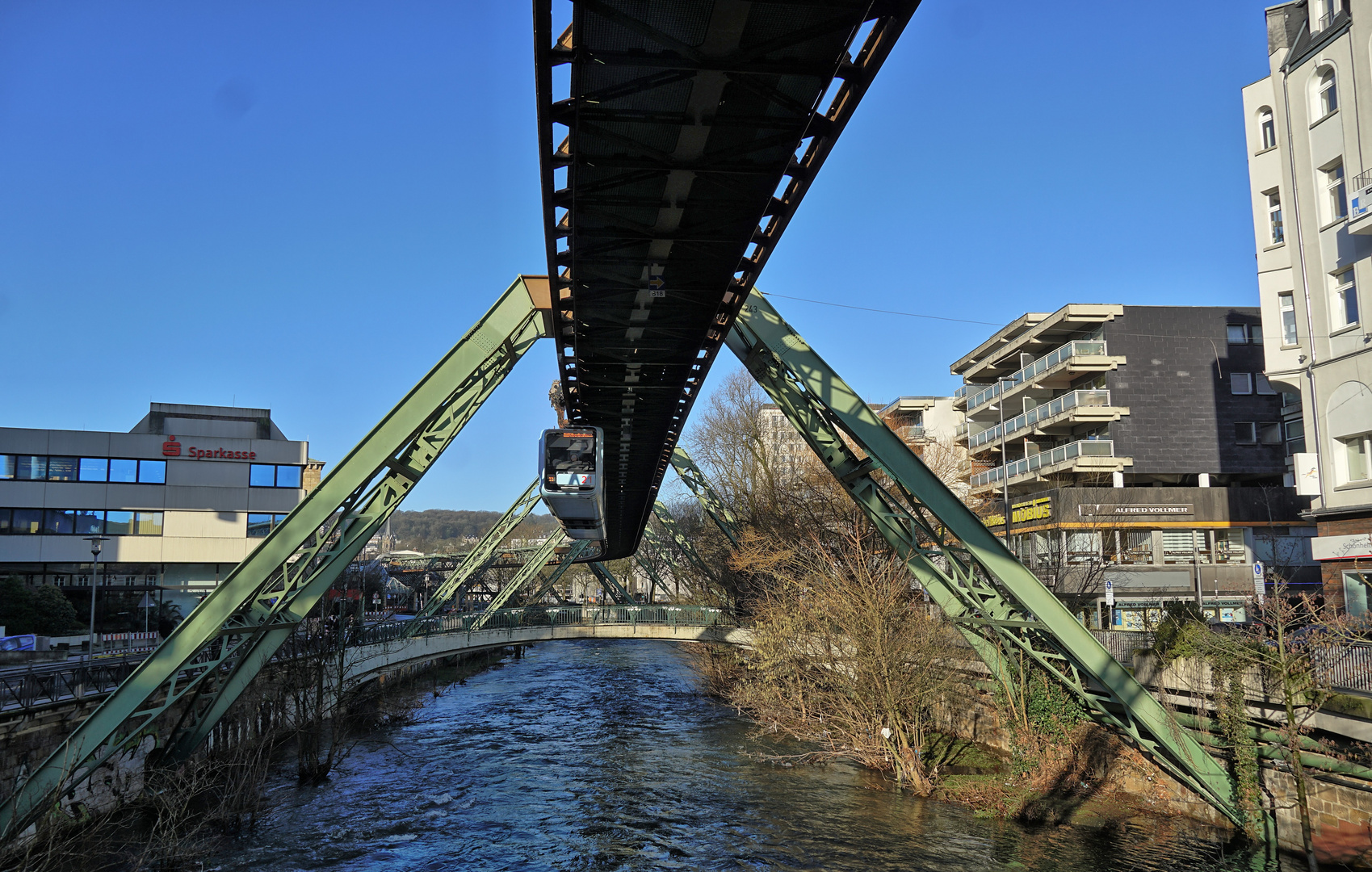 Schwebebahn