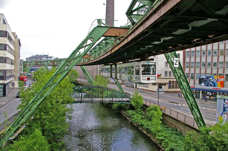 Schwebebahn 16