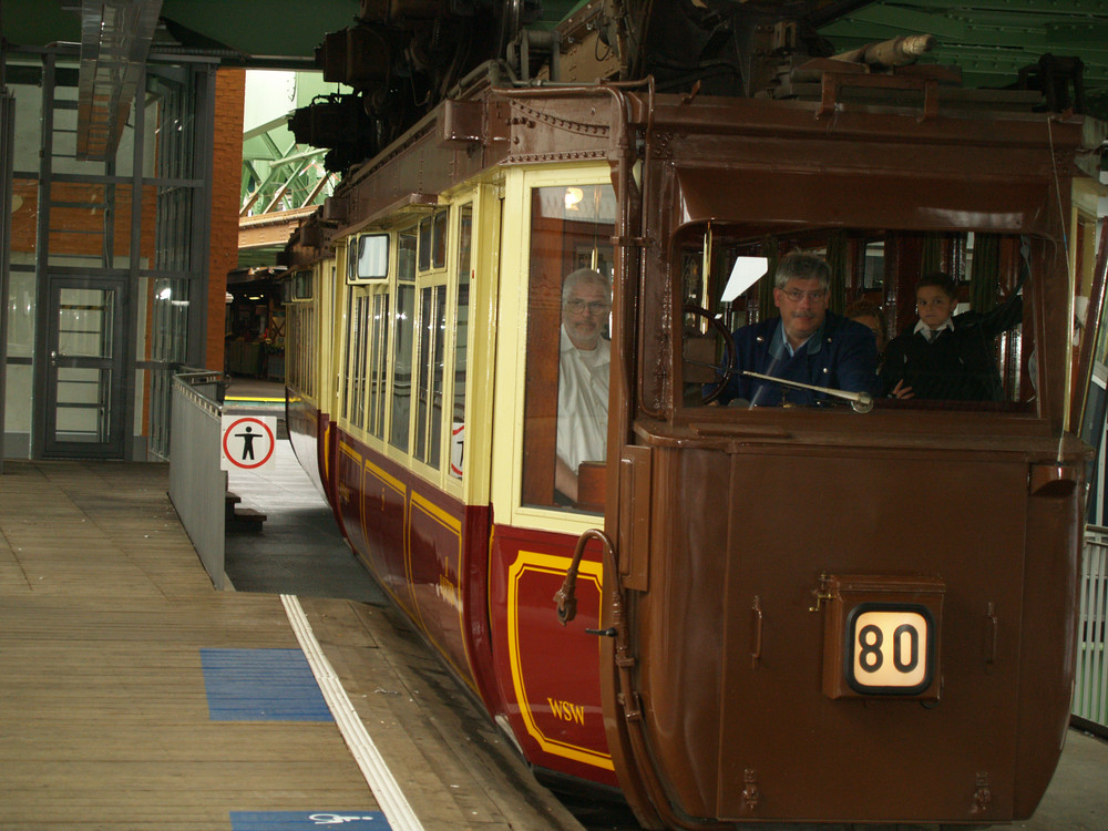 Schwebebahn 2