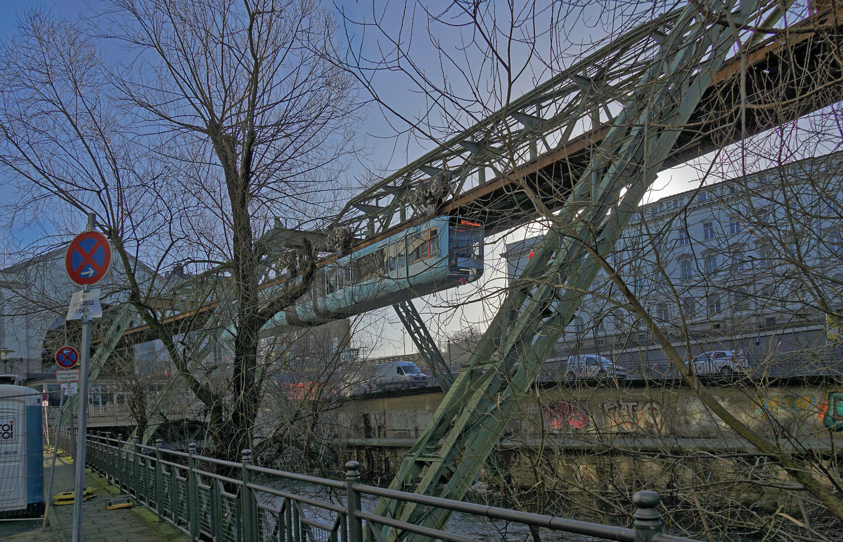 Schwebebahn