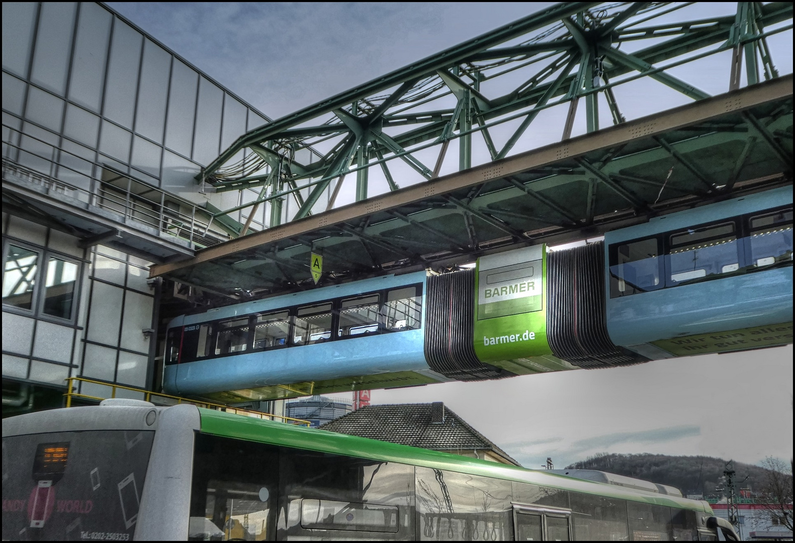 Schwebebahn