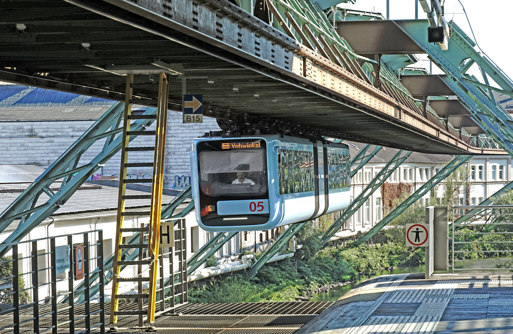 Schwebebahn