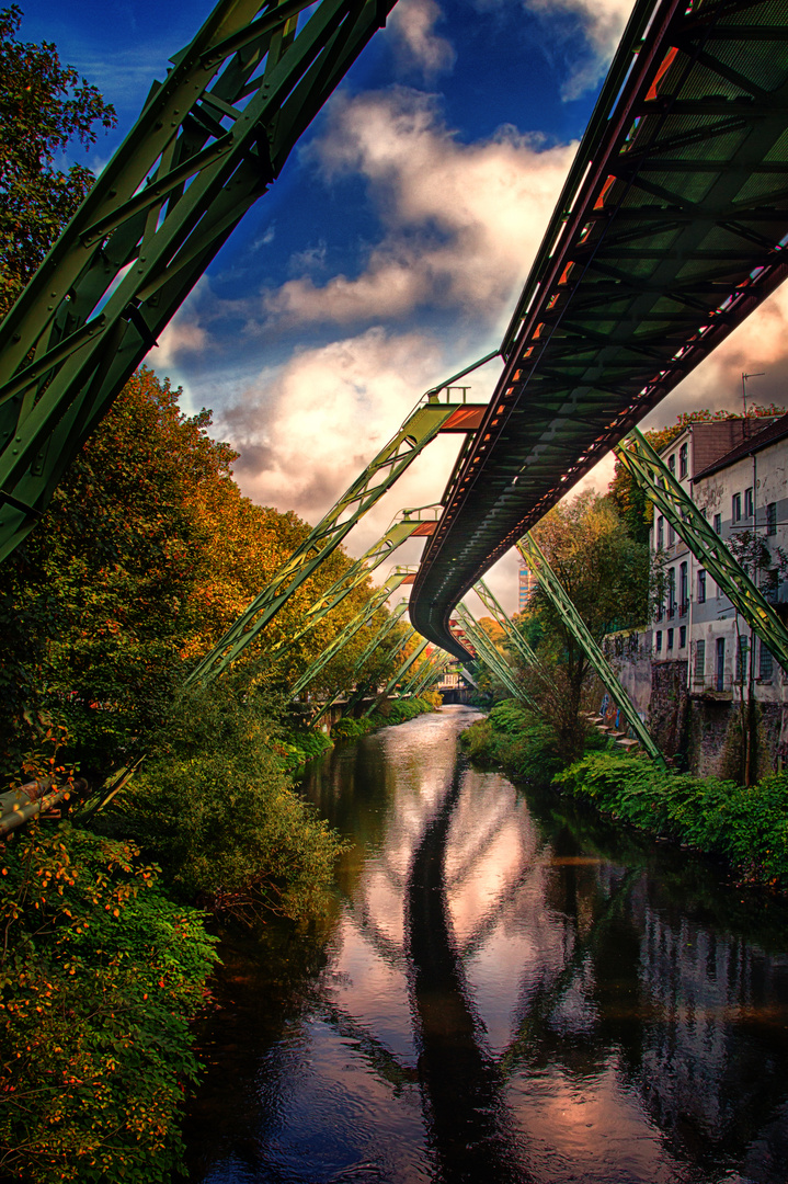 Schwebebahn 