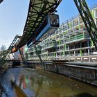 Schwebebahn   Alt und Neu am Brausenwerth