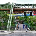 Schwebebahn am Bismarcksteg