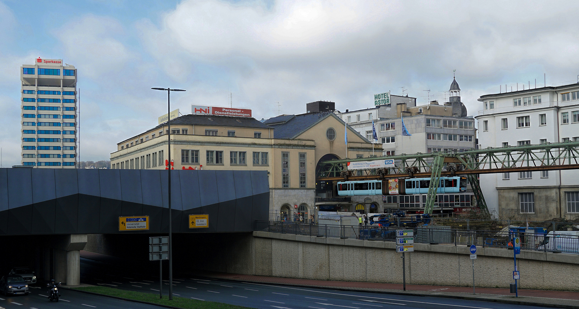 Schwebebahn am Döppersberg