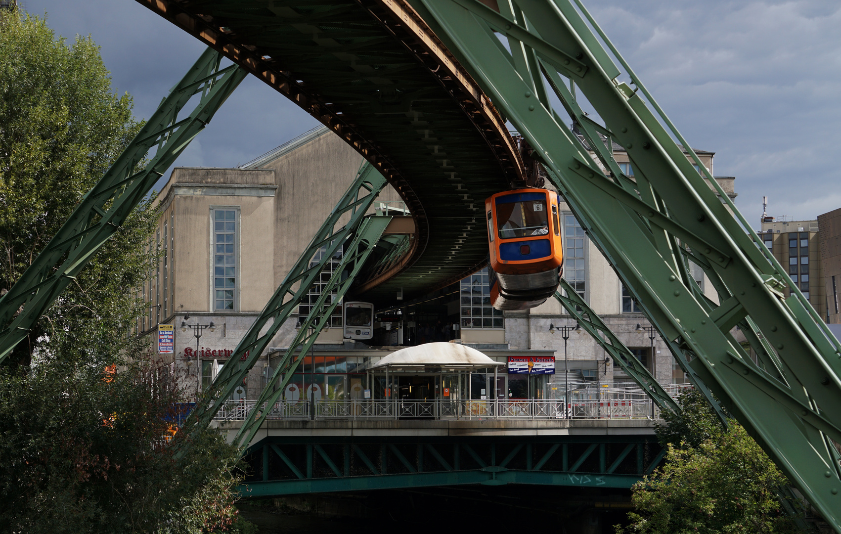 Schwebebahn am Döppersberg