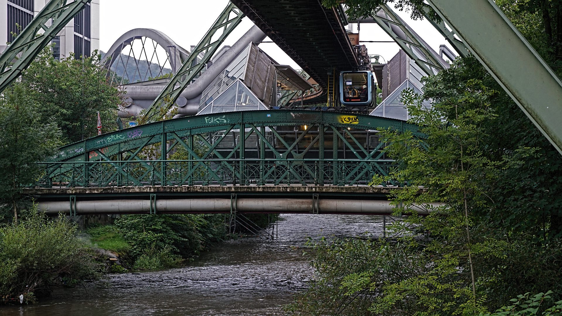 Schwebebahn