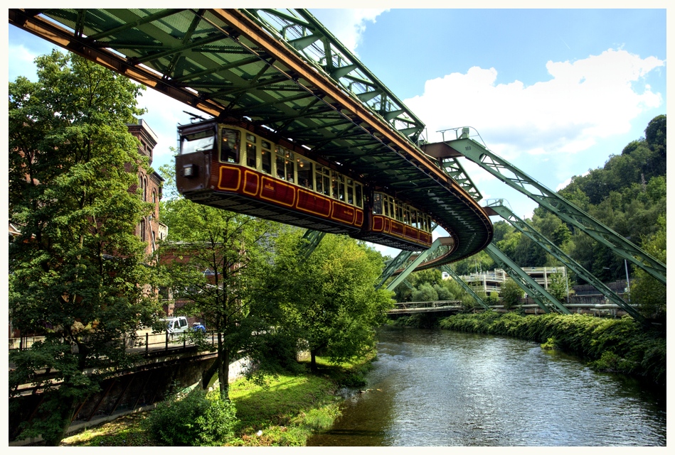 Schwebebahn