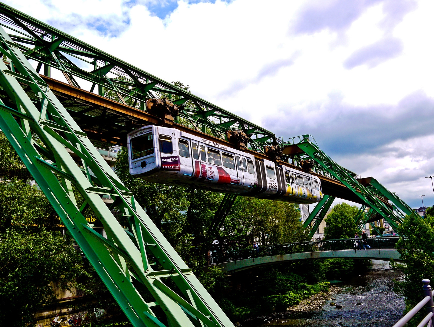 Schwebebahn