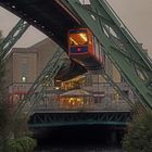 Schwebebahn  Einfahrt in den Döppersberg