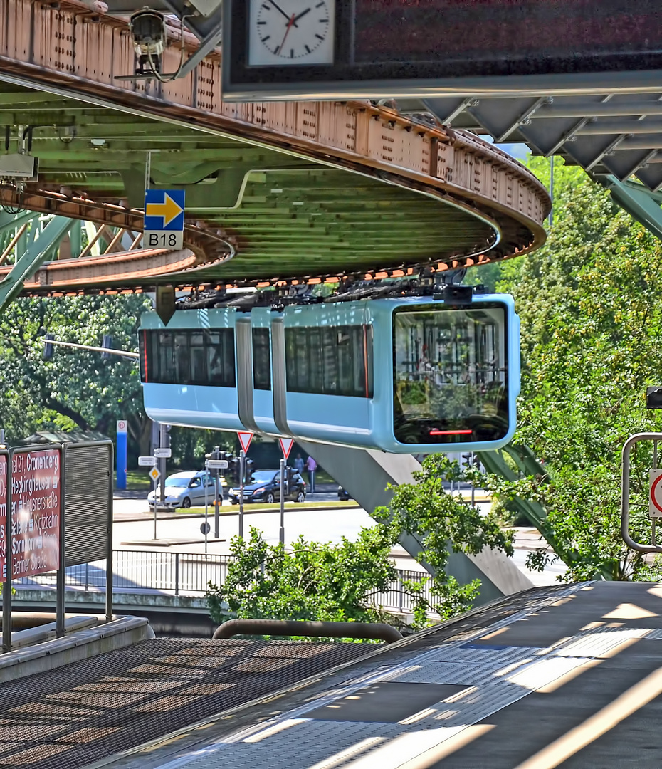 Schwebebahn GTW 15 (4)