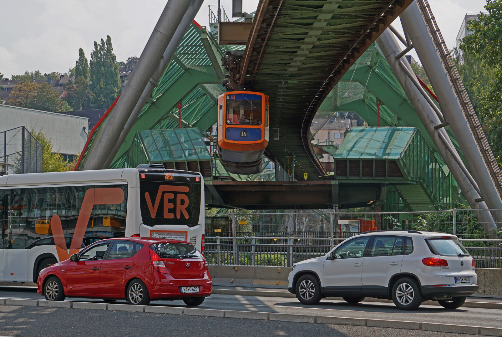 Schwebebahn   Station Kluse