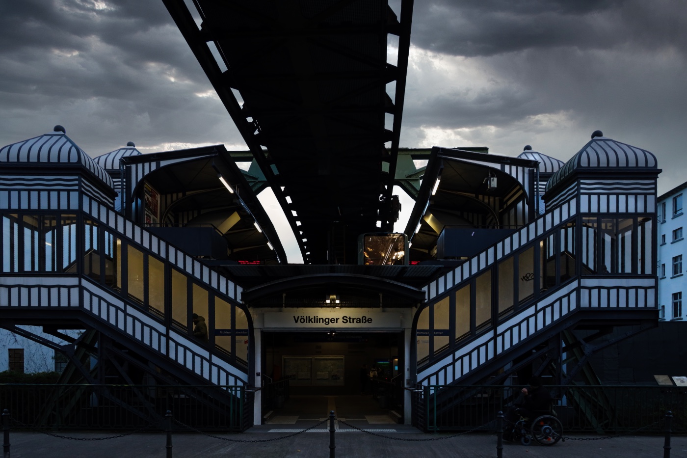 Schwebebahn Station Völkliger Strasse