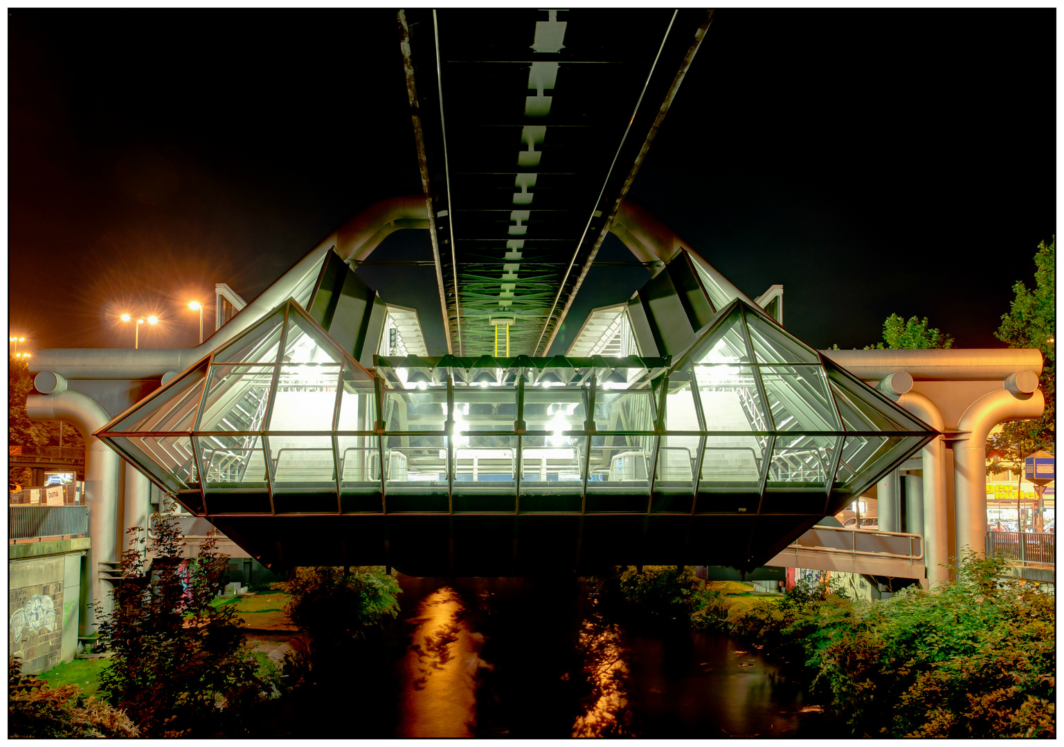 Schwebebahn-Tour I - Die Aliens sind gelandet!