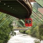 Schwebebahn über der Wupper 1