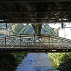 Schwebebahn - Unter der Station