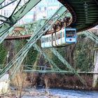 Schwebebahn unterhalb der Wolkenburg / Kluse