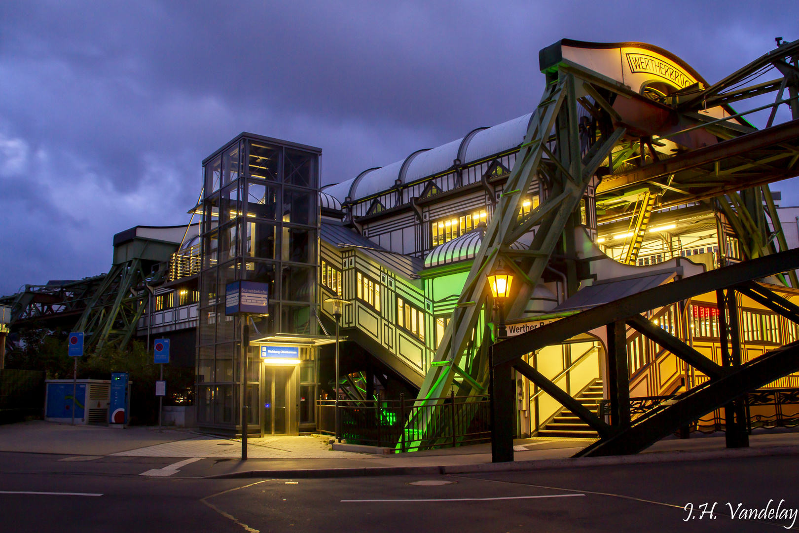 Schwebebahn Wuppertal - Station Werther Brücke III