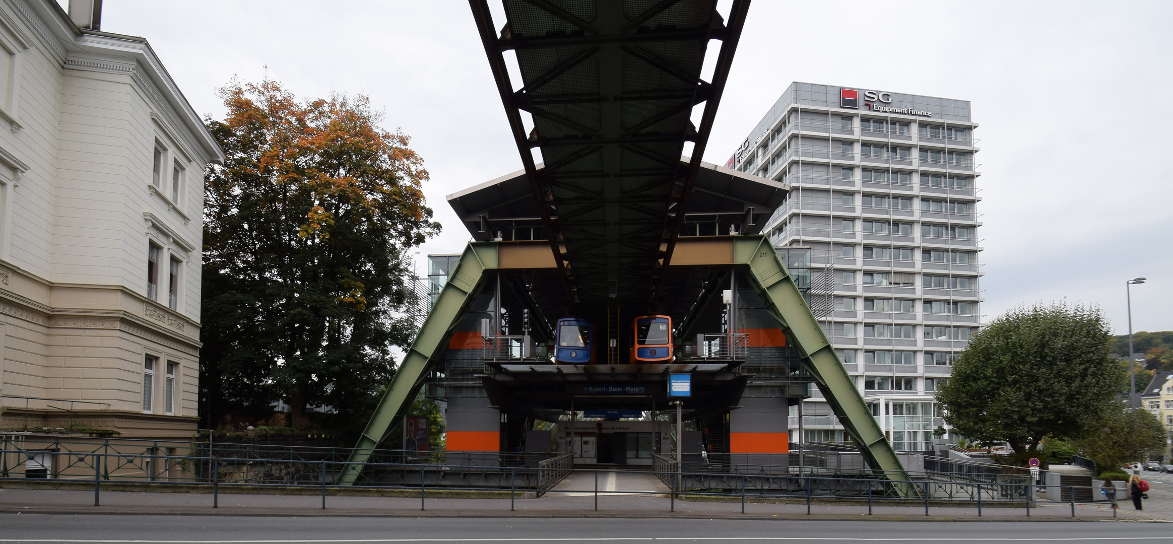 Schwebebahn(178) Robert Daum Platz Foto & Bild industrie, wuppertal, straßenbahn Bilder auf