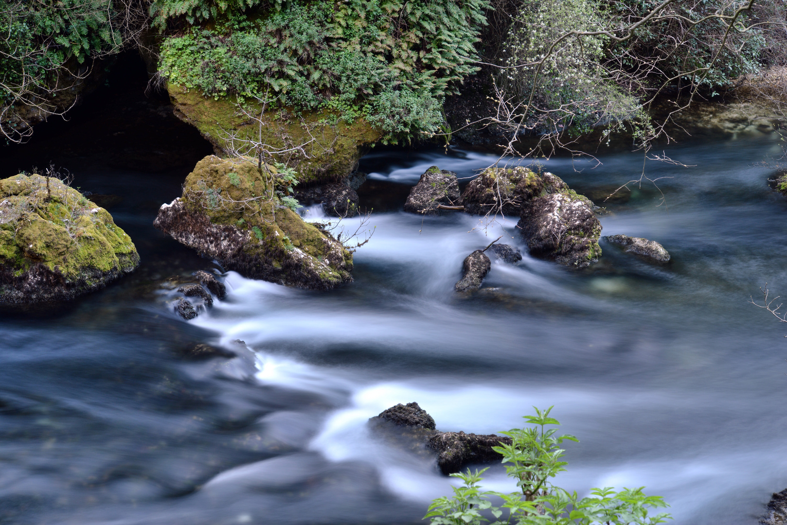 Schwebende Steine der Sorgue von Vaucluse