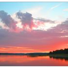 Schwedischer See im Sonnenuntergang