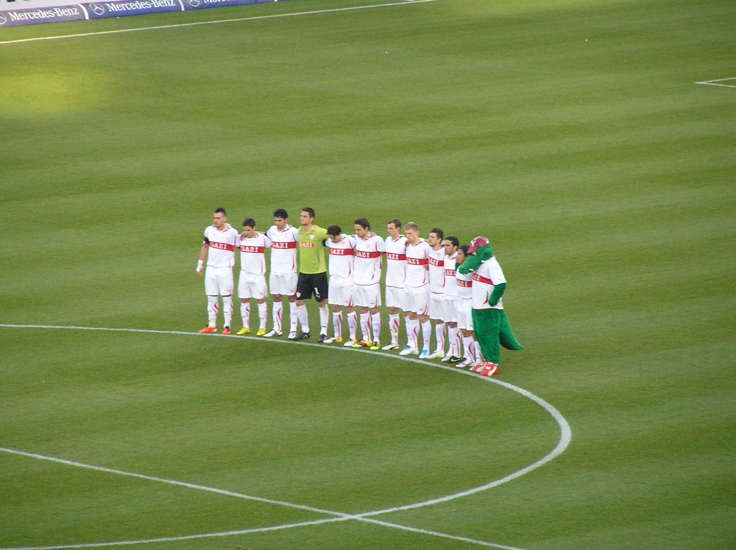 Schweigeminute für Japan (Stuttgart, 20.03.2011) -1-