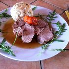 Schweinebraten mit Semmelknödel