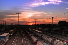 Schweinfurter bahnhof bei Abenddämmerung