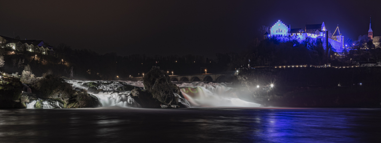 Schweiz - Schaffhausen - Rheinfall mit Beleuchtung