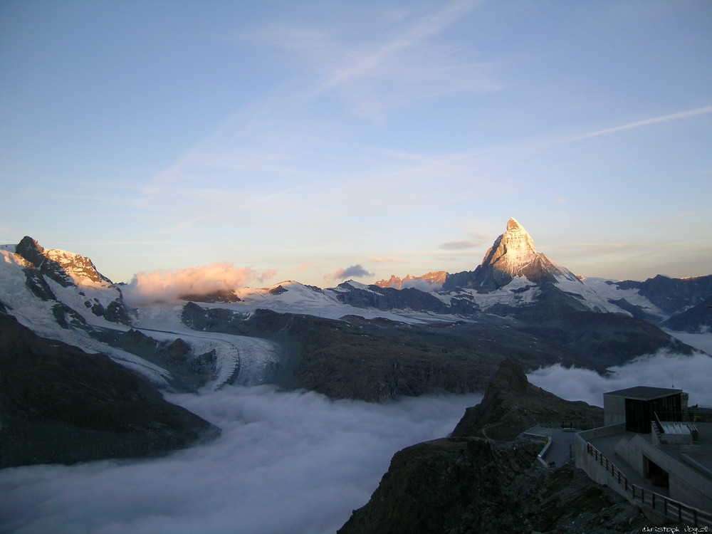 Schweiz, Sonnenaufgang am Matterhorn