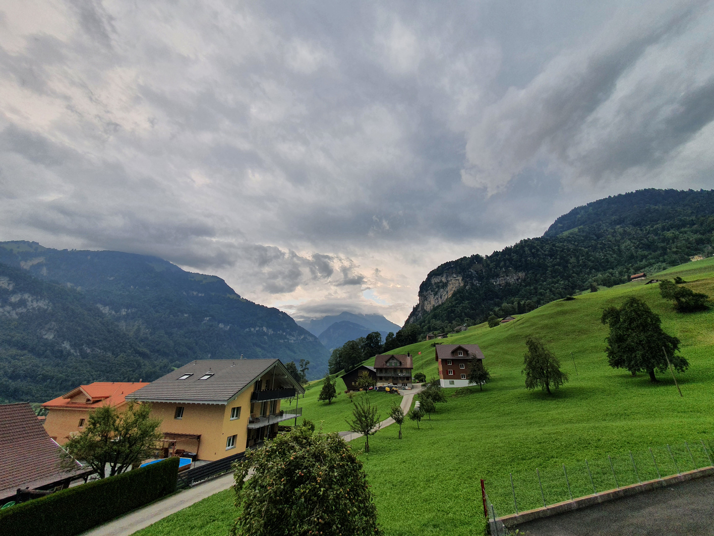 Schweiz    Vor dem Gewitter