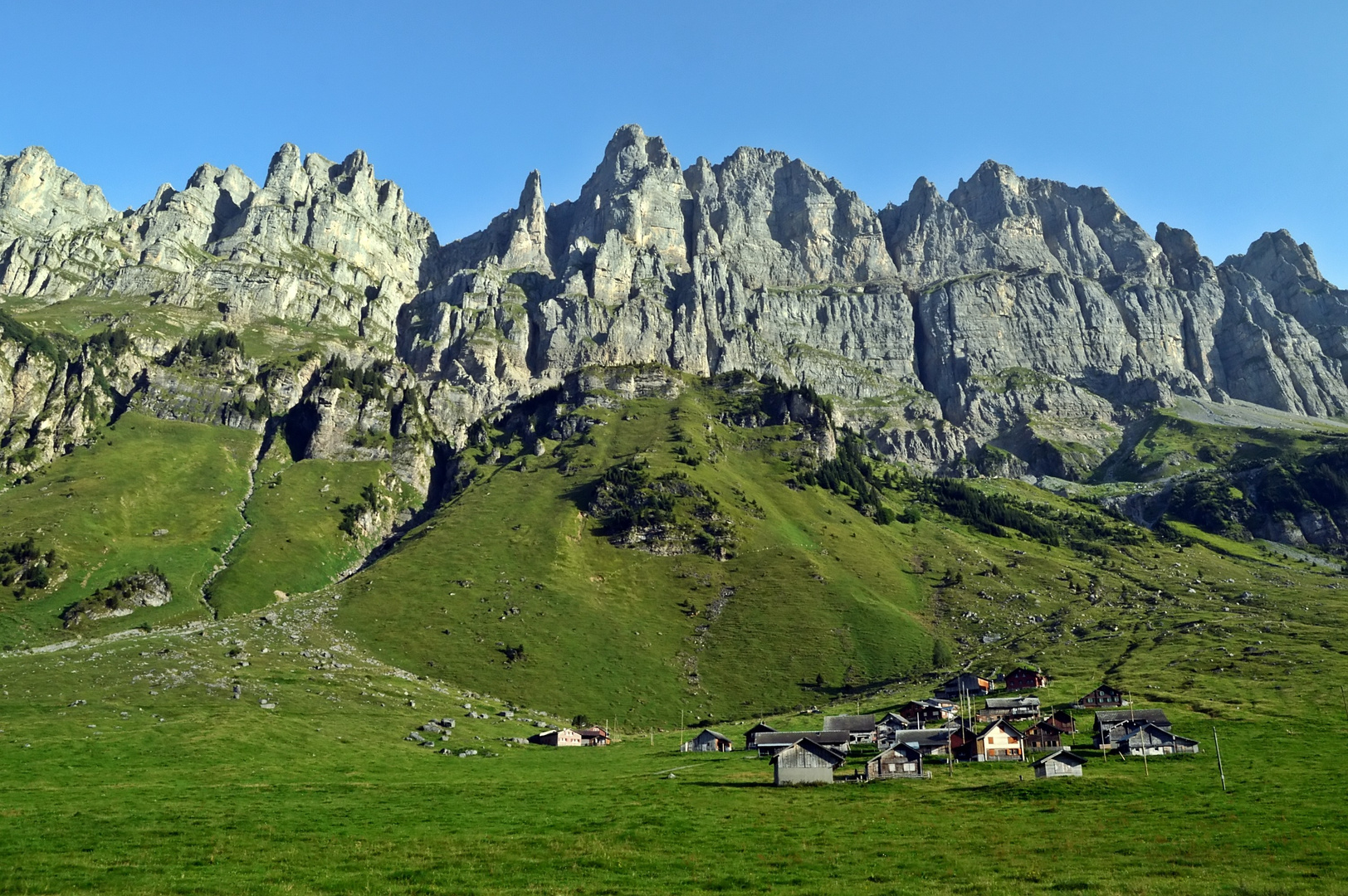 Schweiz: Wie klein ist doch der Mensch