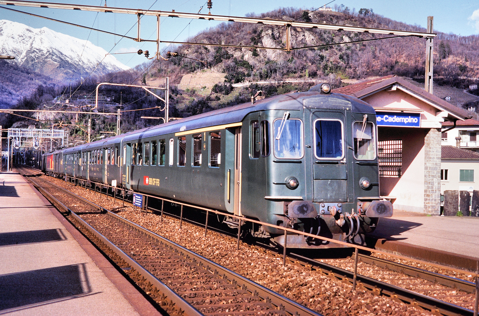 Schweizer Bahn im Tessin